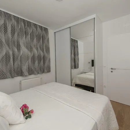 Penthouse Jure 公寓 *