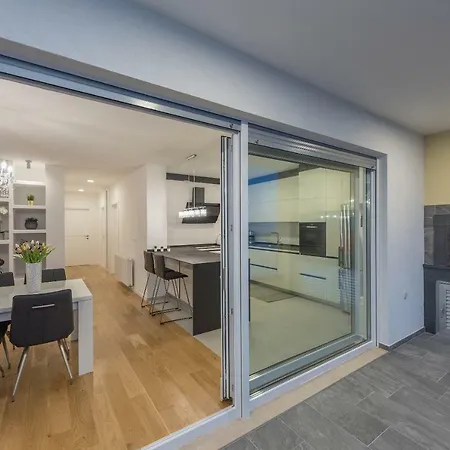 Penthouse Jure Апартаменты