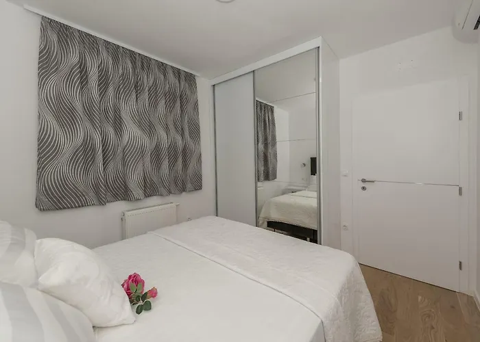 Penthouse Jure شقة *
