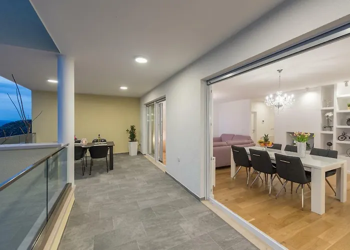 Penthouse Jure Apartman *
