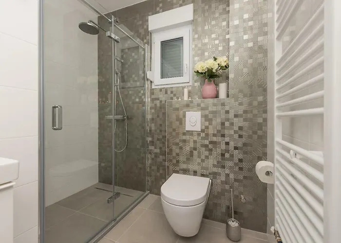 Penthouse Jure شقة *