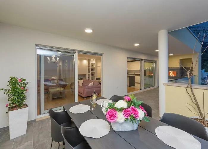 Penthouse Jure * ماكارسكا