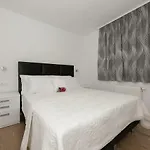 Penthouse Jure شقة *