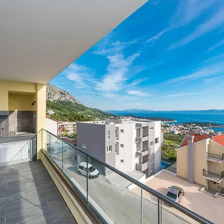 Penthouse Jure شقة ماكارسكا